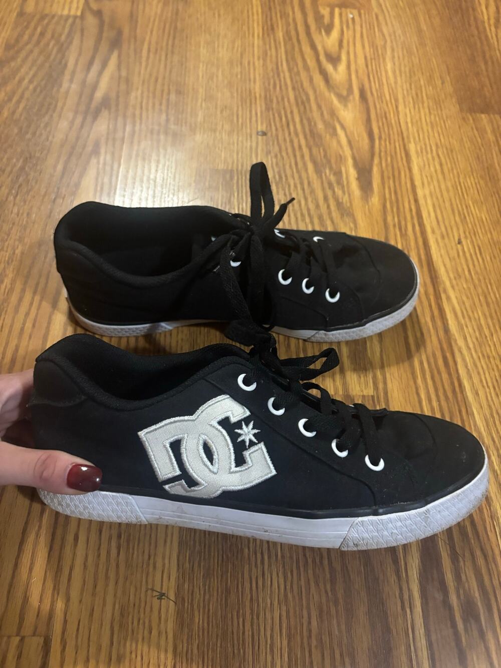 DC Black/ White Athletic Activewear Running Skating Shoes/ Sneakers